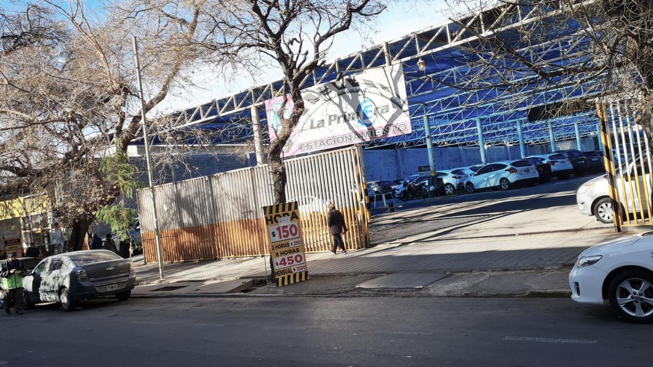 Апартаменти Departamento Monoambiente, A Metros De Peatonal Sarmiento Мендоса Екстер'єр фото